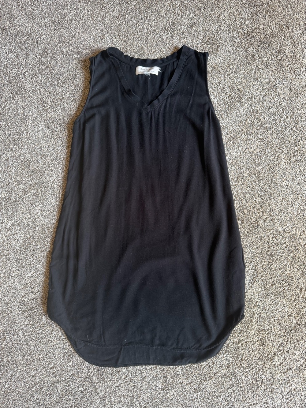 Anthropologie Cloth & Stone Black Shift Dress V Neck Lightweight Classic Capsule